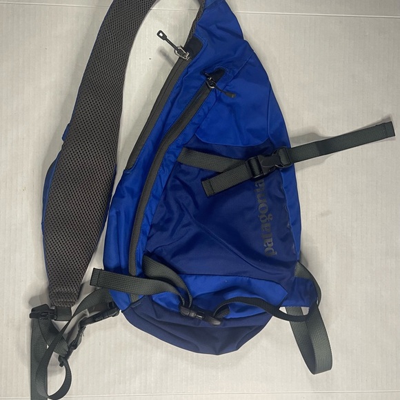 Patagonia Atom 8L Blue Sling Crossbody Bag Strap Shoulder Backpack Hike Outdoor - Picture 5 of 5